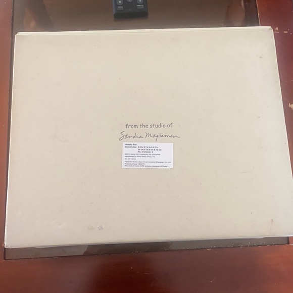 Jewelry box - Picture 4 of 4